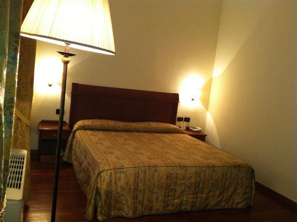 Hotel Palazzo Bello - Nuova Gestione Recanati Exteriör bild