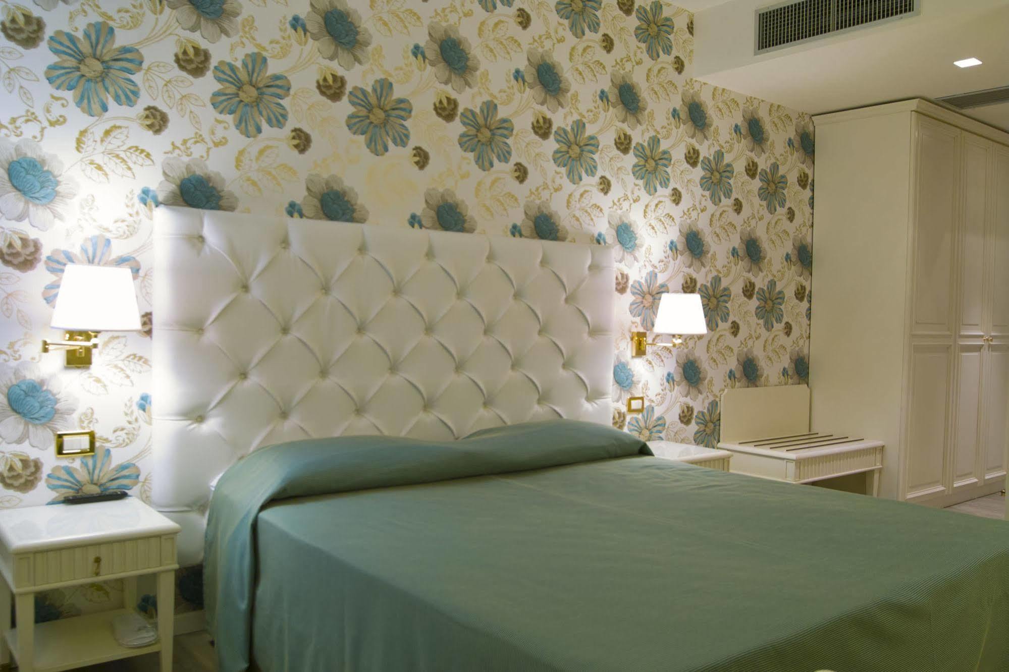 Hotel Palazzo Bello - Nuova Gestione Recanati Exteriör bild